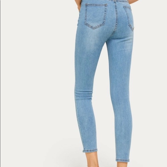 Solid Ripped Crop Jeans - Picture 5 of 5